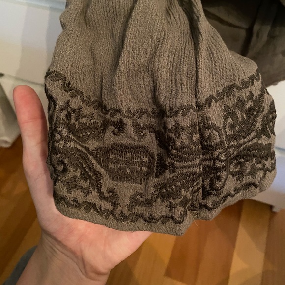 UO dark/army green blouse - Picture 2 of 4